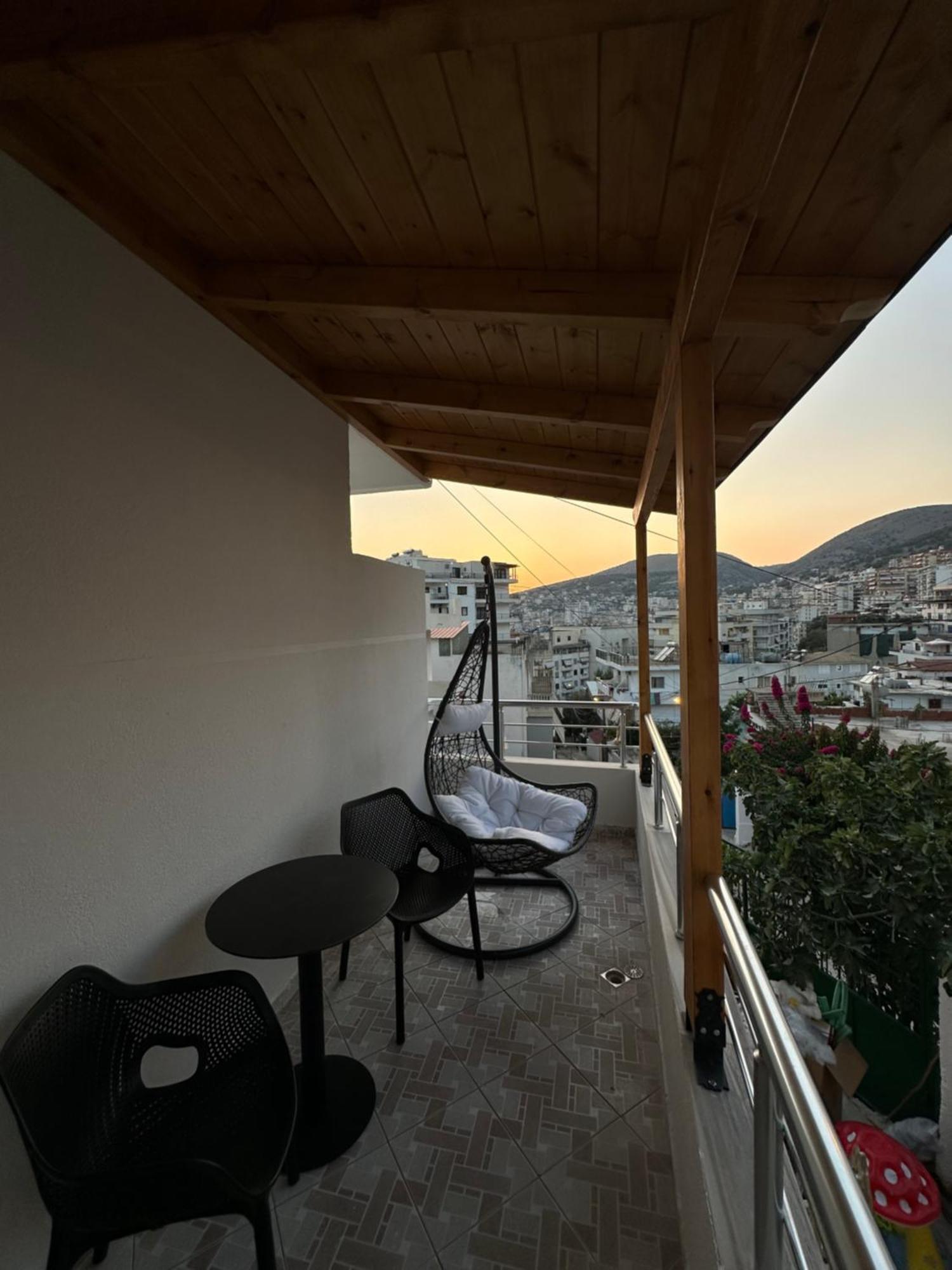 Io'S Apartments Sarandë Esterno foto