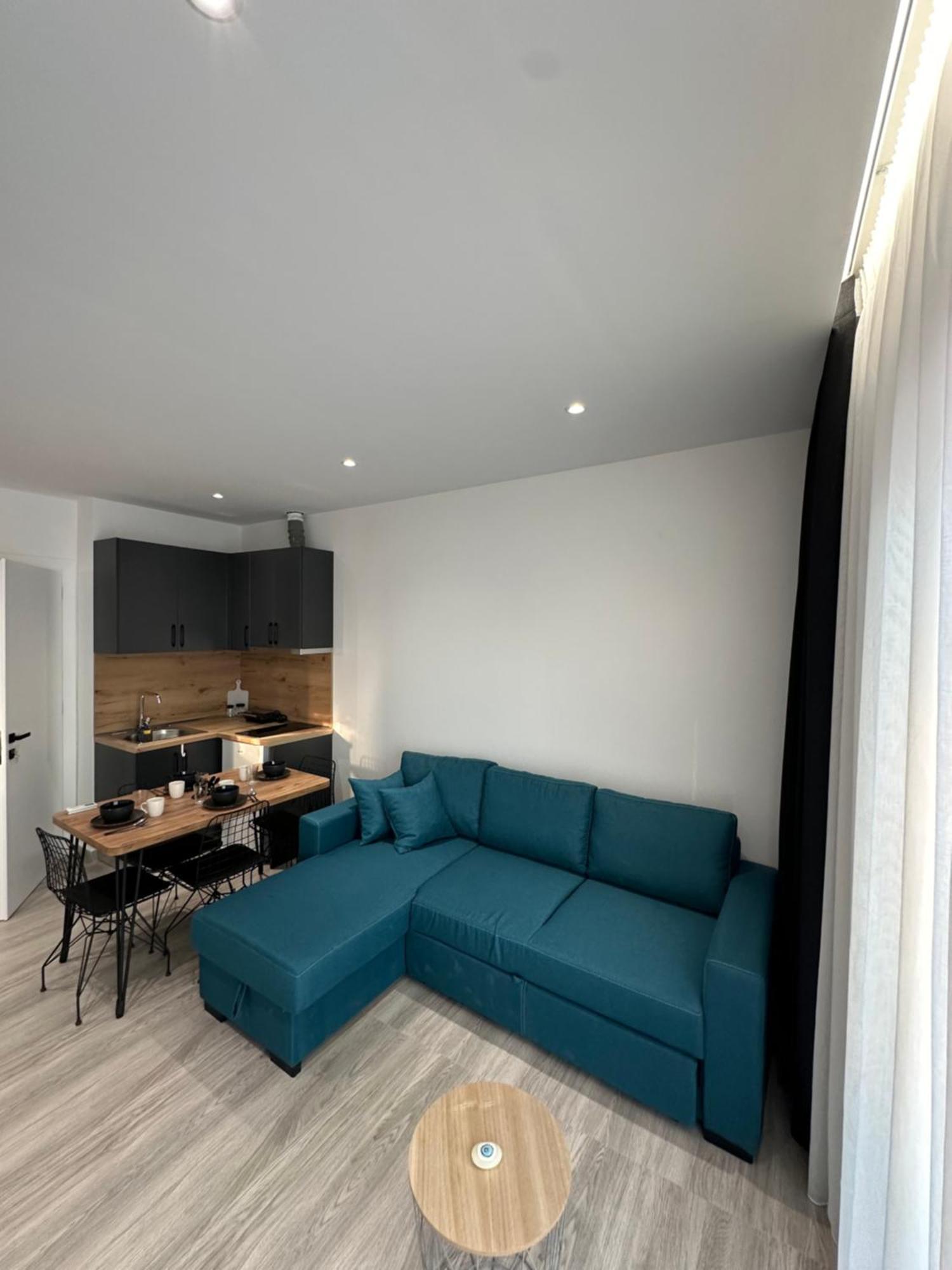 Io'S Apartments Sarandë Esterno foto