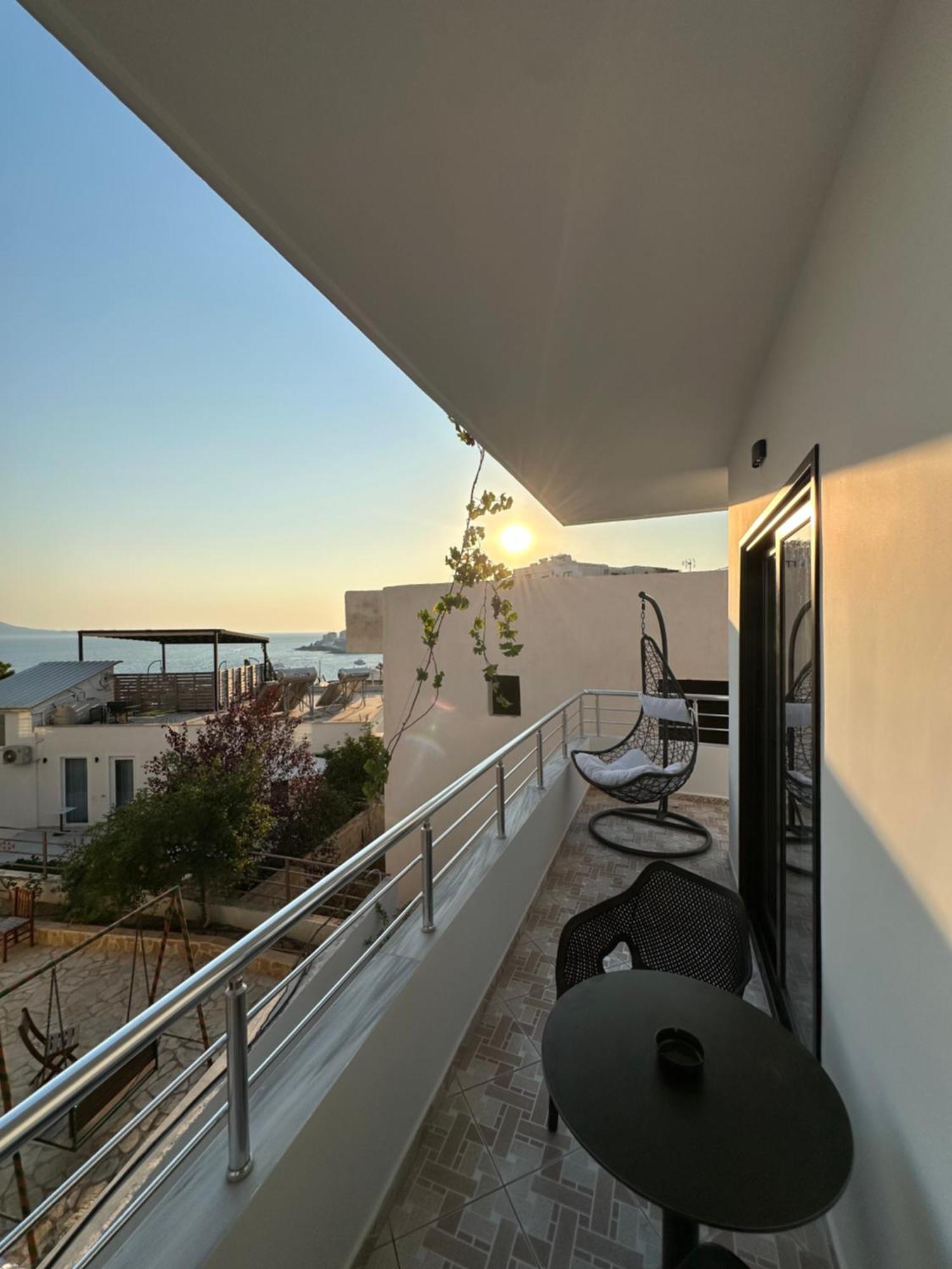 Io'S Apartments Sarandë Esterno foto