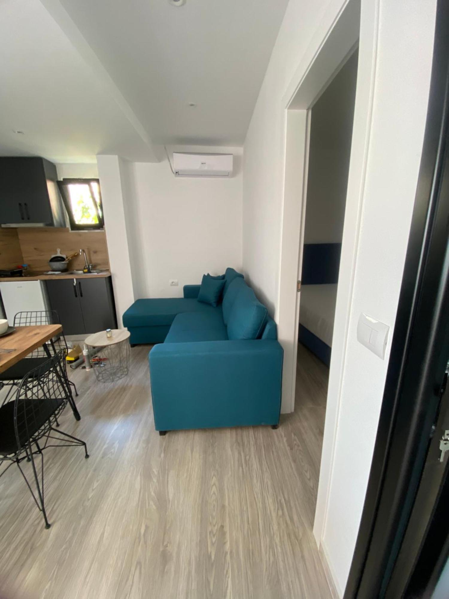 Io'S Apartments Sarandë Esterno foto